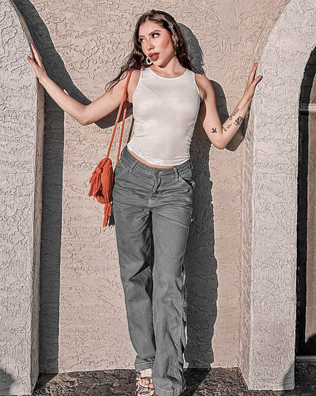 spreading onlyfans hd pic