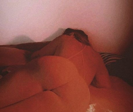 Amanda Miury model porn photos