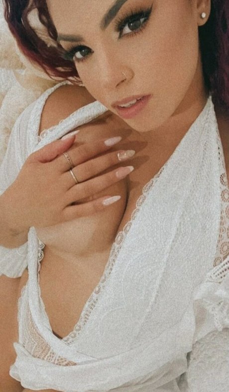 Amanda Miury nice actress images