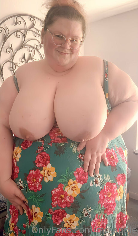 mrsapple model porn galleries