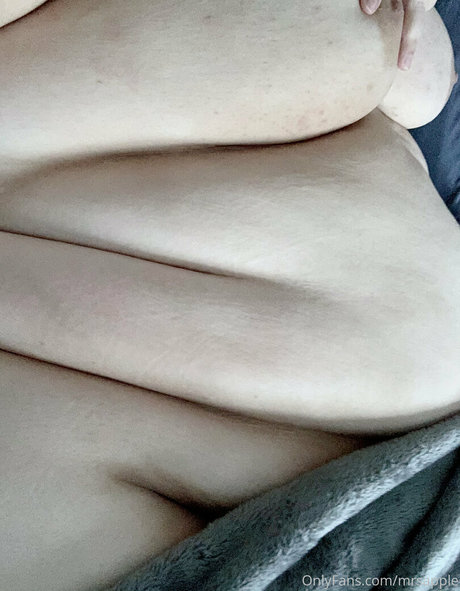 mrsapple perfect model photos