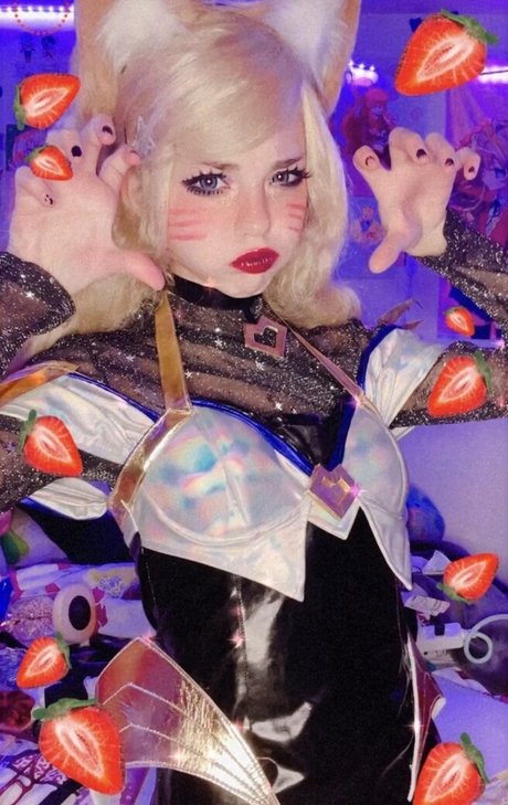 Stardustcos naked pornstar img