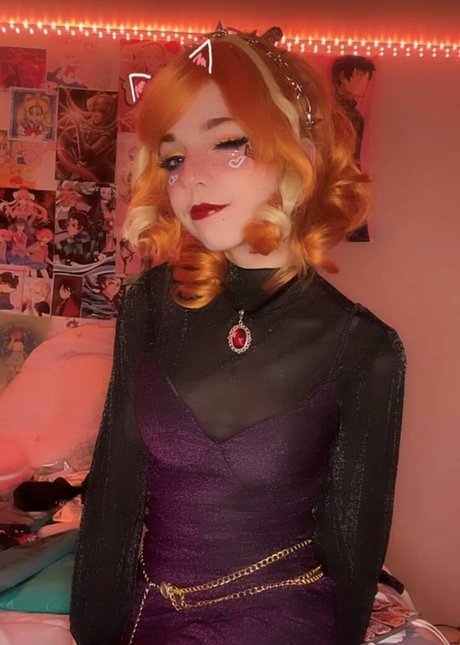 Stardustcos sexy star photo