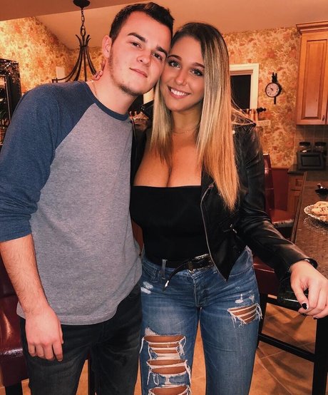 Sabina Badzim star art pics