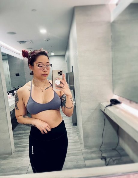 Stella Chung model pornographic pics