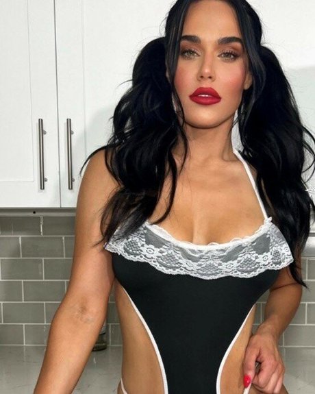 CJ Perry exclusive model photo