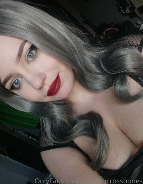 latex onlyfans nude archive