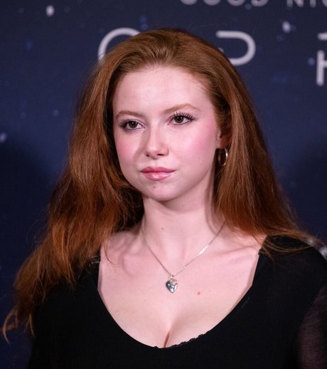 Francesca Capaldi pornstar sexy photos