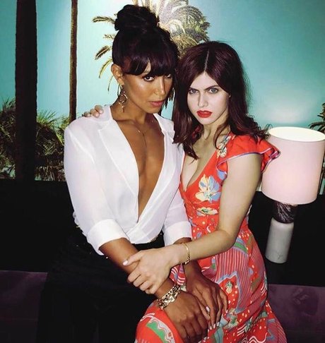 Alexandra Daddario nude pornstar gallery