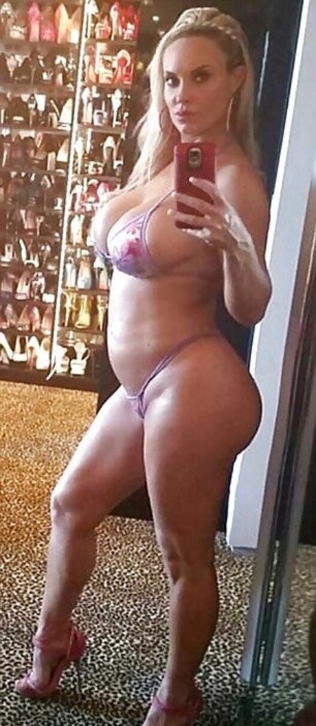 Nicole Coco Austin sex model img