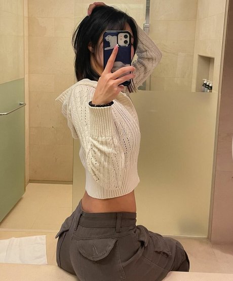 Dadacafe erotic model gallery