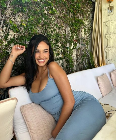 Emily Tosta perfect pornstar photos