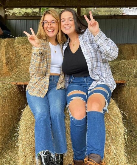 Hannah F model top image