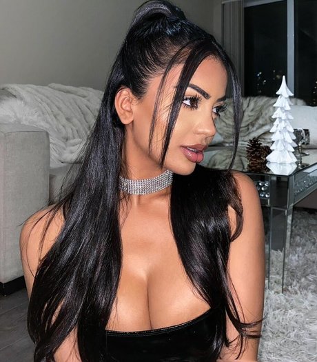 Aneeqa Farid sexy pornstar photo