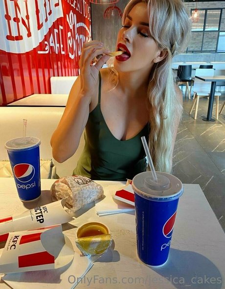 jessica cakes model erotic images