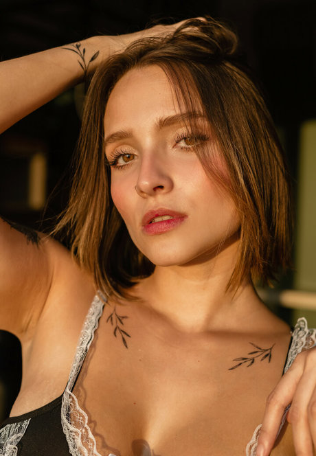 Clara Rosania hot pornstar photos