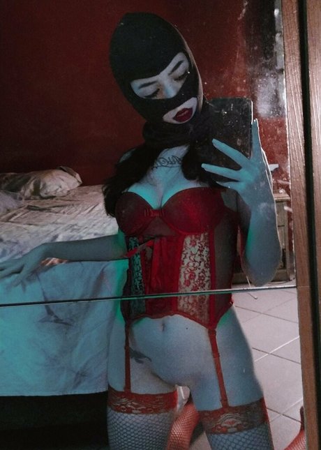 Mia Reid nice actress img