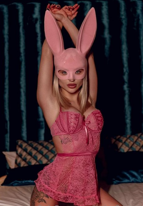 Flexibledi sexy model photos