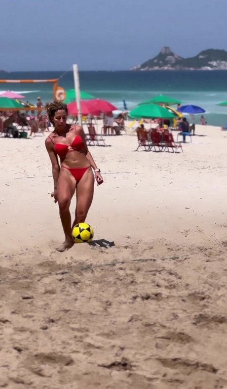 Barbara Coelho perfect star pictures