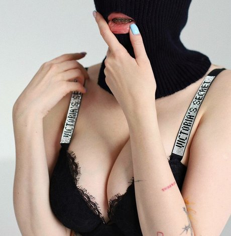 lyasheva model exclusive pics