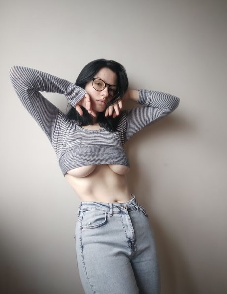 innervus model exclusive images