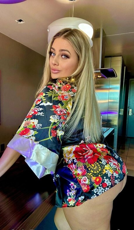 nikkistonefree star free pics