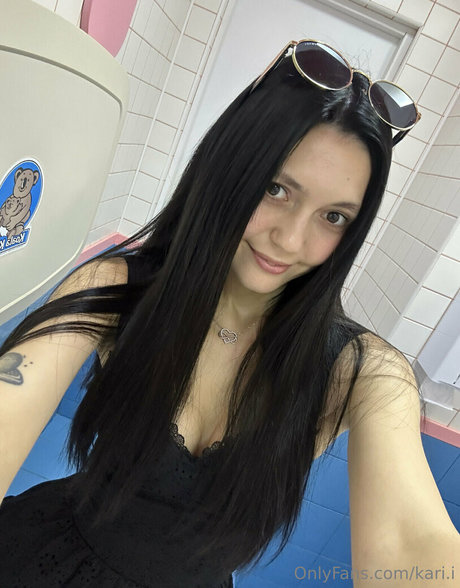 skinny brunette onlyfans sexy nude pictures