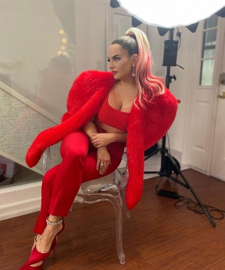 Jojo Levesque star best pictures