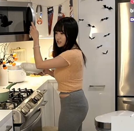 AriaSaki high quality actress picture