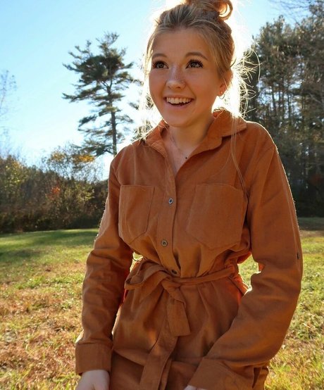 Elsuzannee hd model pic