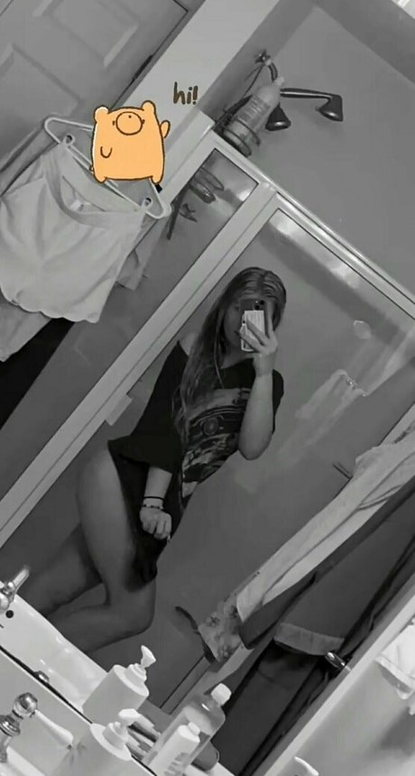 Elsuzannee nudes star images