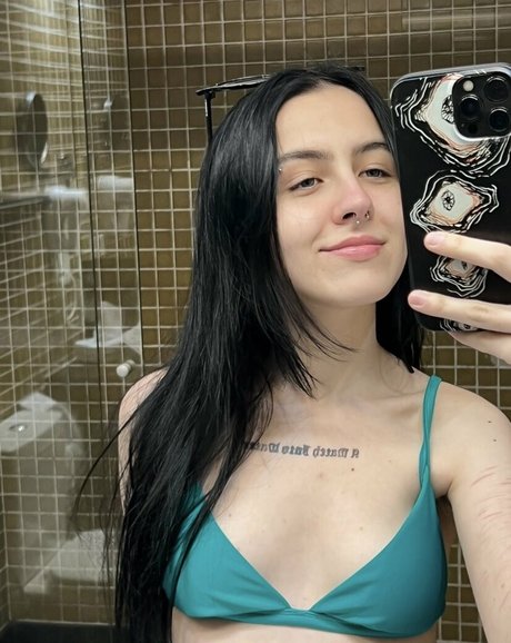 Doarda adult model pictures