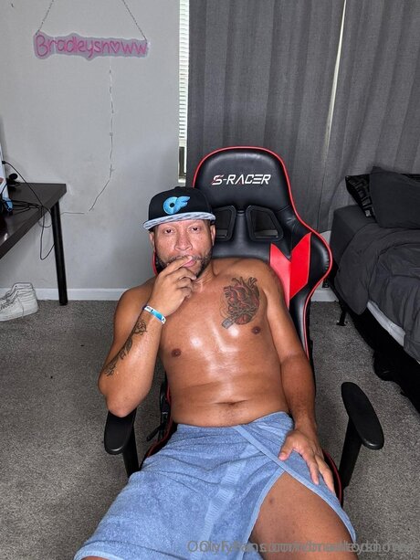 Romantodd Free star top photo