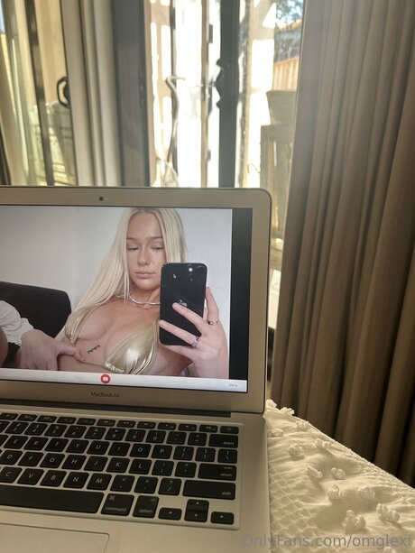 Omglexi model perfect pictures