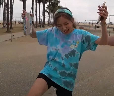 Fuslie model exclusive pictures