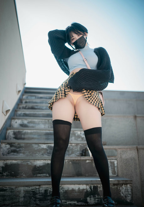 zia kwon art model picture