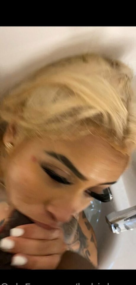 babiekmoney model erotic galleries