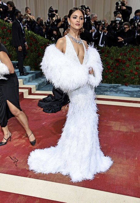 Eiza Gonzalez star pretty archive