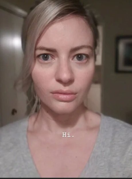 Elyse Willems model erotic img