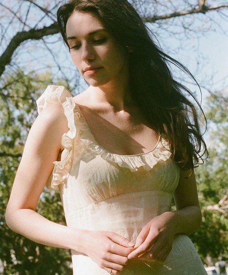 Grace Caroline Currey pornstar pretty pic