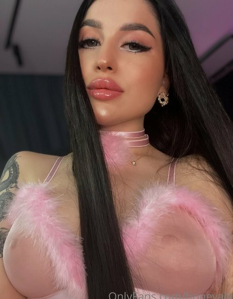 honney aly art star img