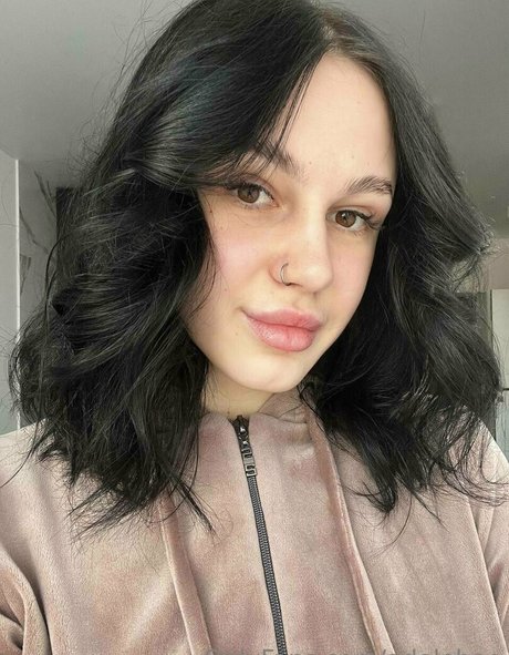 adelebee pornstar erotic image