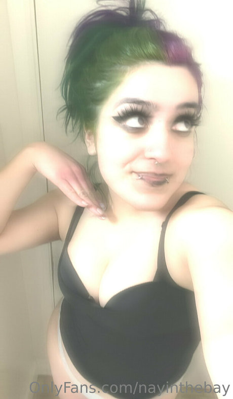 nayinthebay naked model img