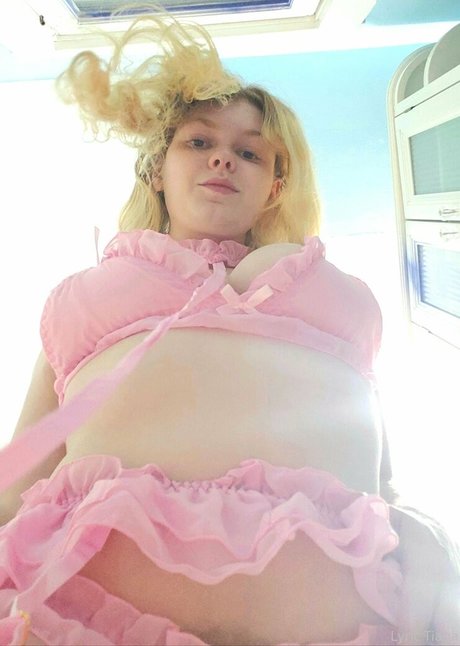 lyrictiana pornstar nudes gallery