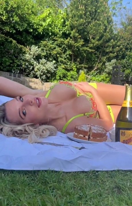 Helen Flanagan model pornographic images