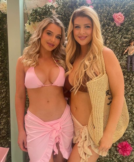 ebony midget onlyfans adult pic