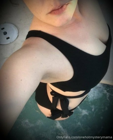 onehotmysterymama best model photos