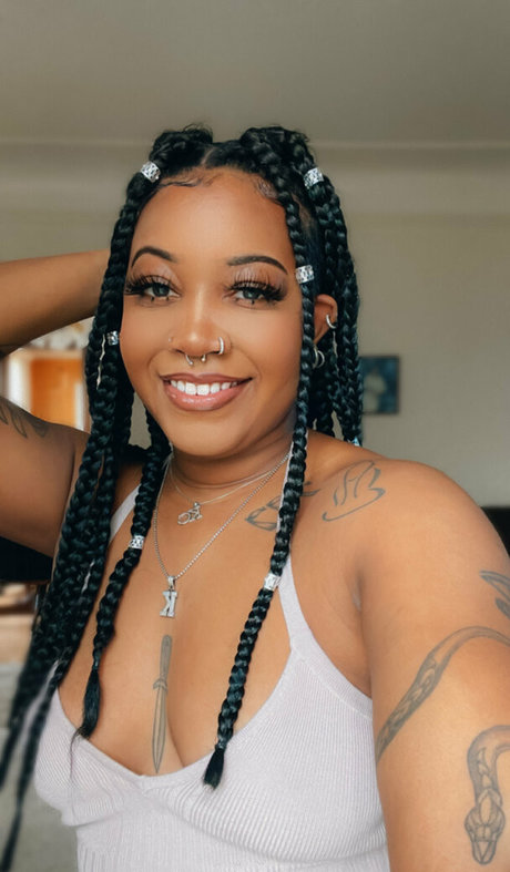 missmcqueenxx art actress pics