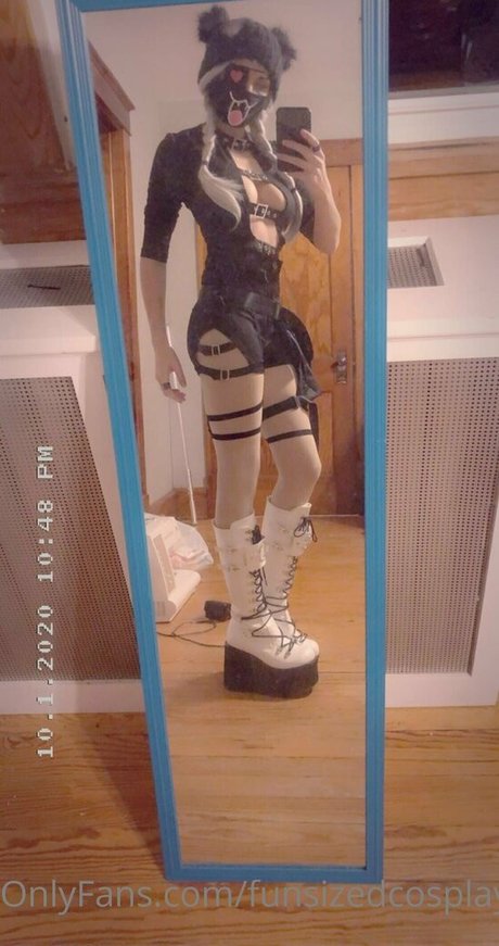 funsizedcosplay model nude pic