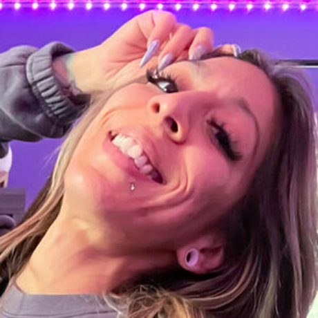 lunaslays model perfect image